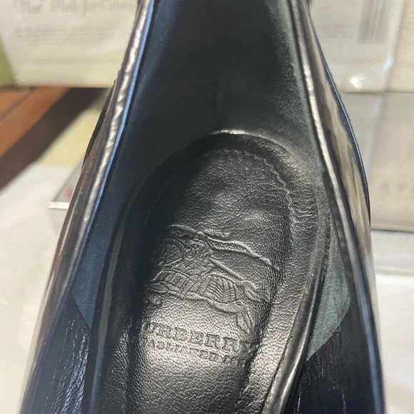 Authentic Burberry Pumps - Picture 13 of 15